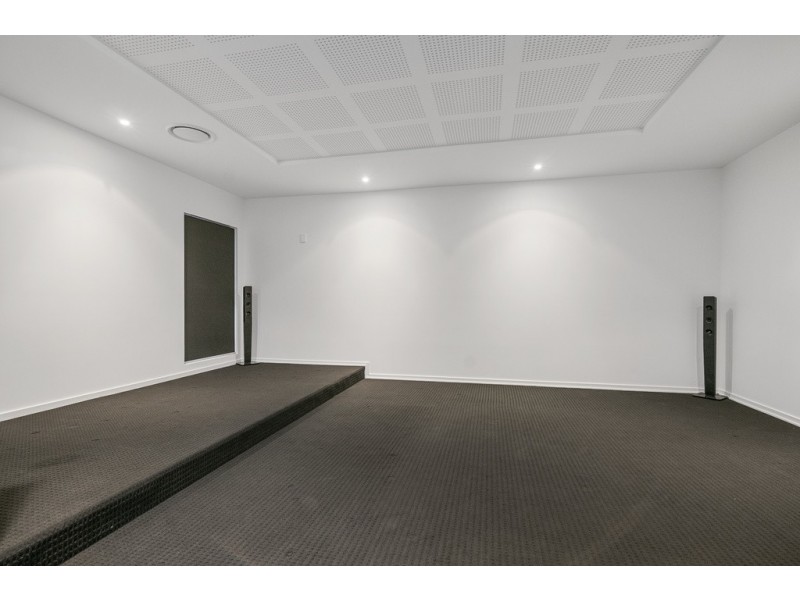 24 North Bank Court, Helensvale QLD 4212