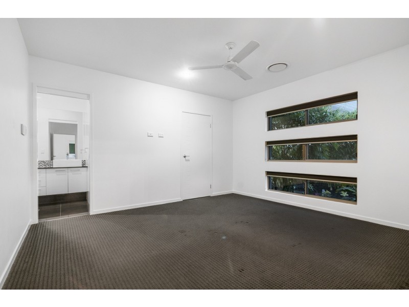 24 North Bank Court, Helensvale QLD 4212