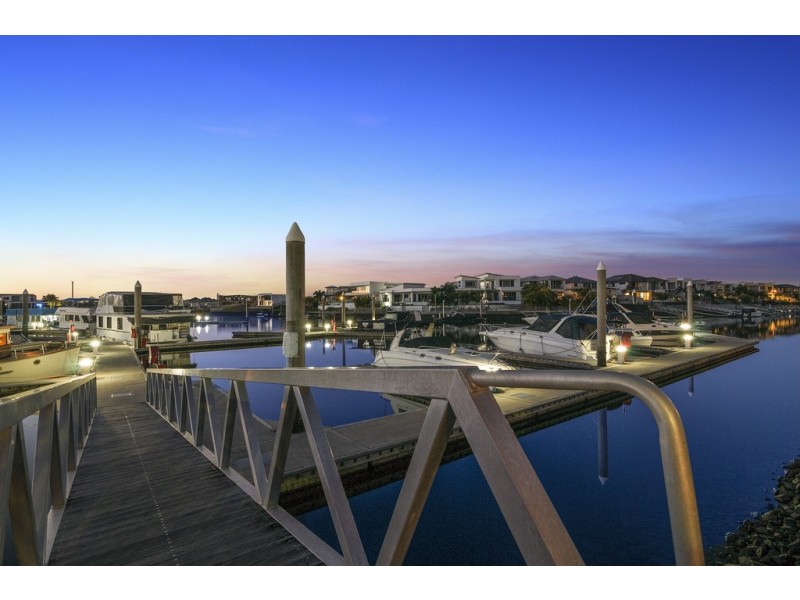 24 North Bank Court, Helensvale QLD 4212