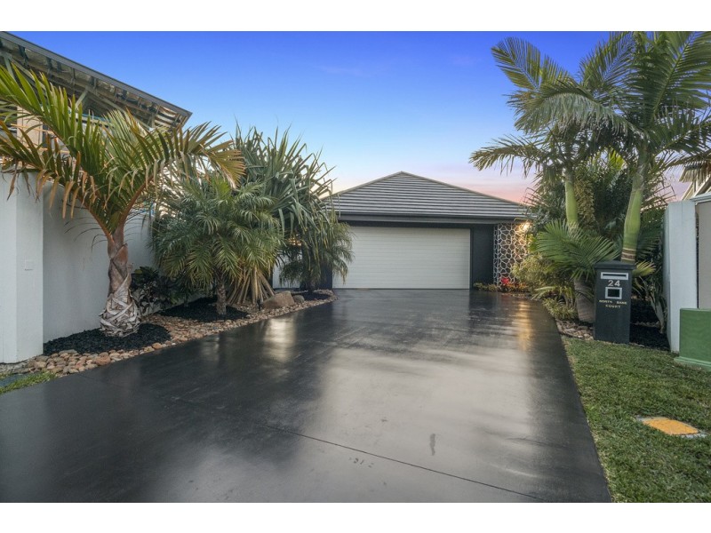 24 North Bank Court, Helensvale QLD 4212