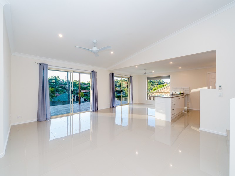 19 Papara Street, Pacific Pines QLD 4211