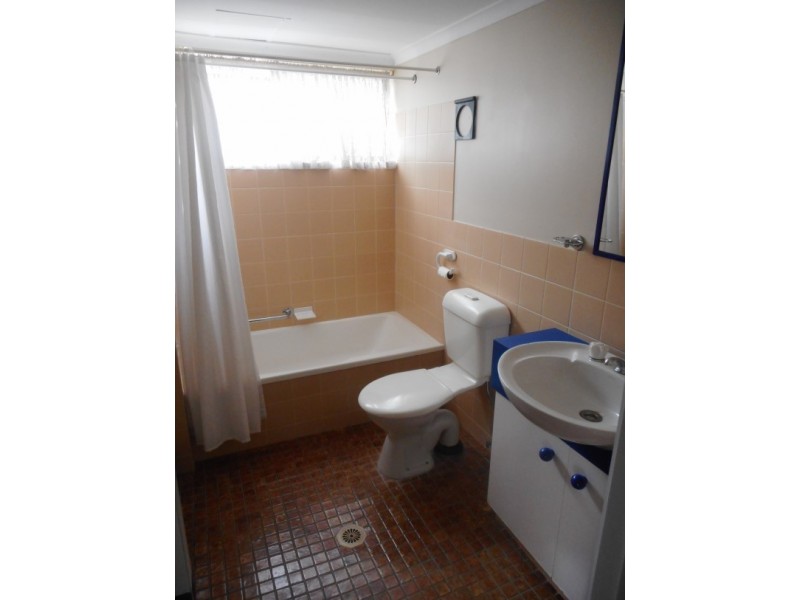 7/106 Bayview Street, Runaway Bay QLD 4216