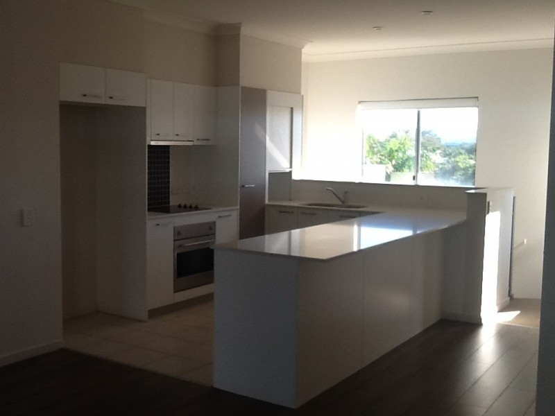 20/12-18 Bayview Street, Runaway Bay QLD 4216