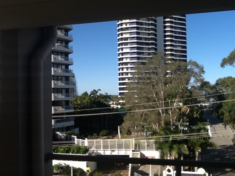 20/12-18 Bayview Street, Runaway Bay QLD 4216