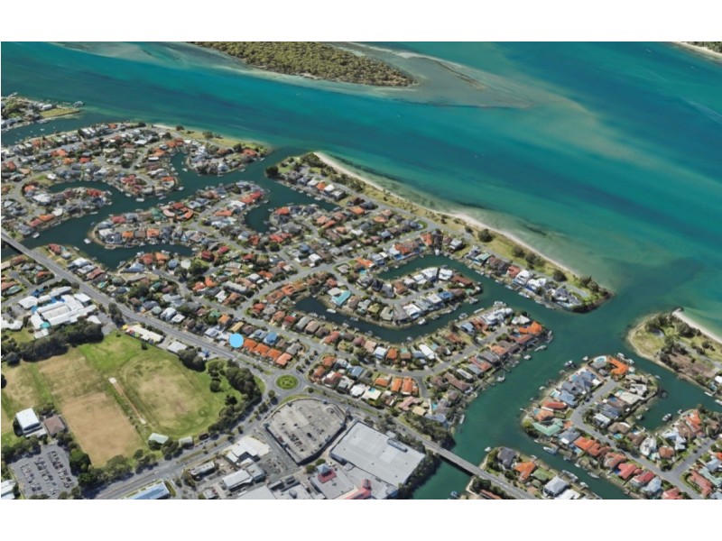 1/139 Bayview Street, Runaway Bay QLD 4216