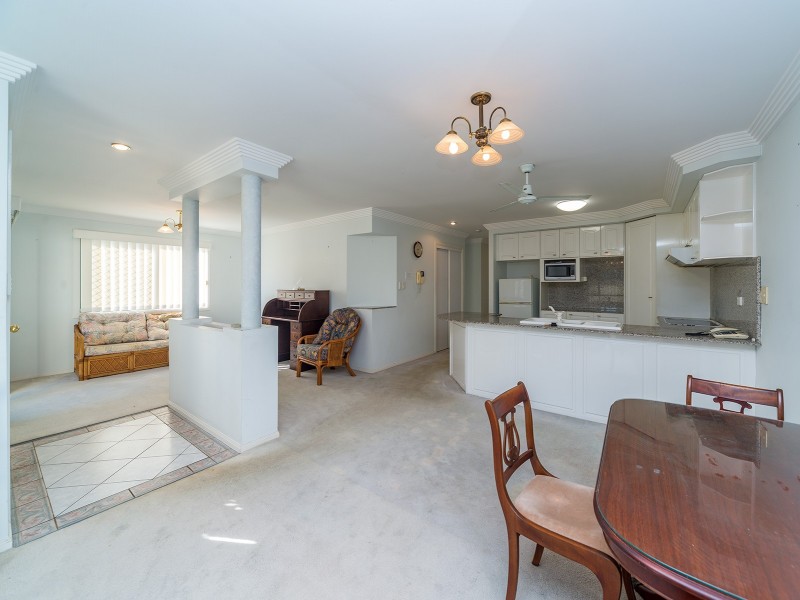 1/139 Bayview Street, Runaway Bay QLD 4216