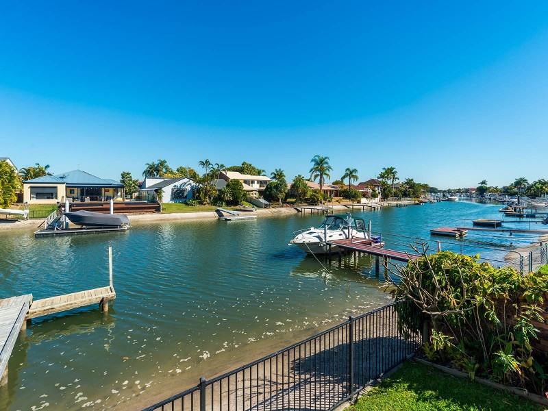 86 Oxley Drive, Paradise Point QLD 4216