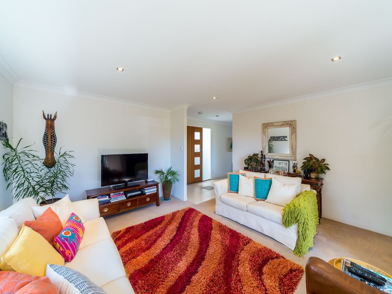 86 Oxley Drive, Paradise Point QLD 4216