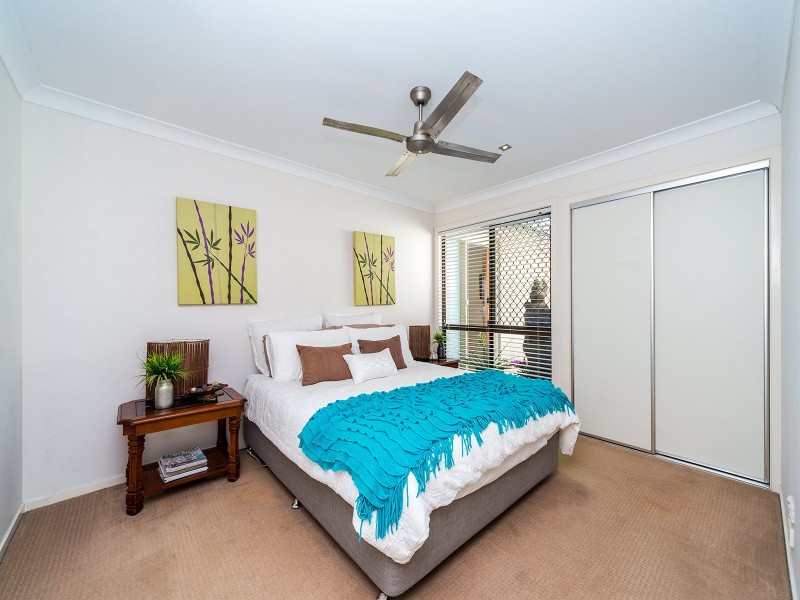 86 Oxley Drive, Paradise Point QLD 4216