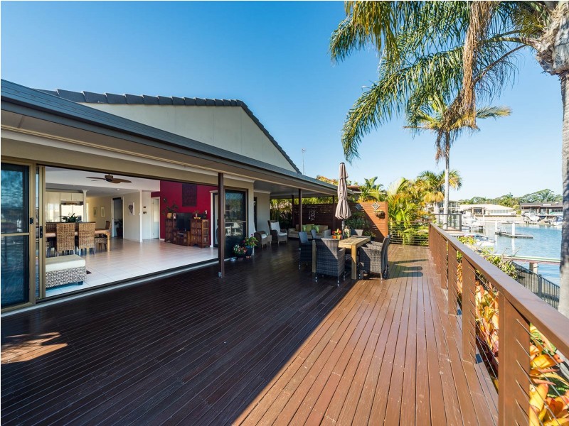 86 Oxley Drive, Paradise Point QLD 4216