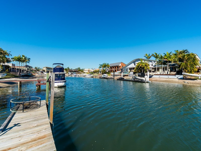 86 Oxley Drive, Paradise Point QLD 4216