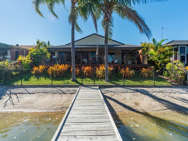 86 Oxley Drive, Paradise Point QLD 4216