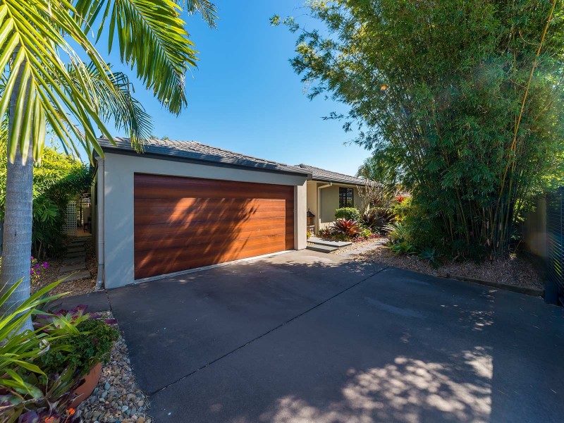 86 Oxley Drive, Paradise Point QLD 4216