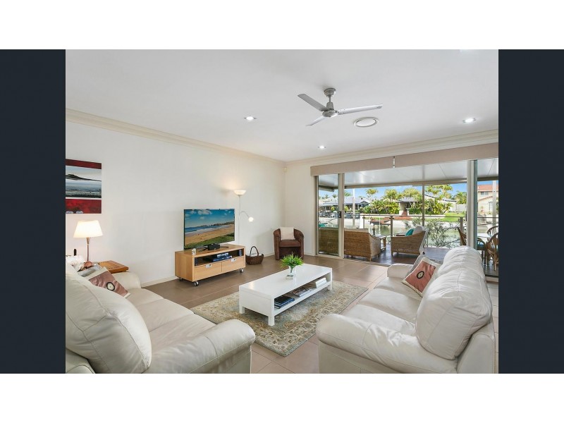 26 Seaspray Street, Paradise Point QLD 4216