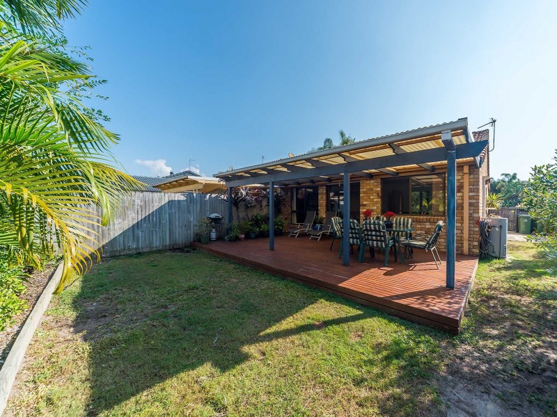 2/10 Sanctuary Court, Coombabah QLD 4216