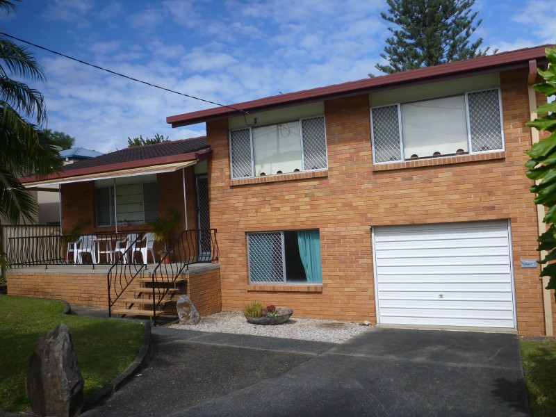 6 Ikana Court, Southport QLD 4215