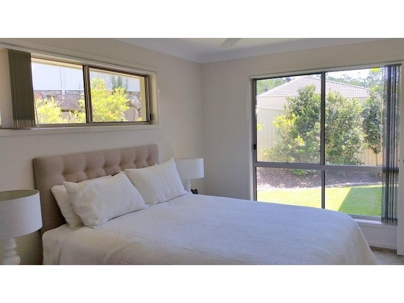 13B Morning Sun Court, Maudsland QLD 4210