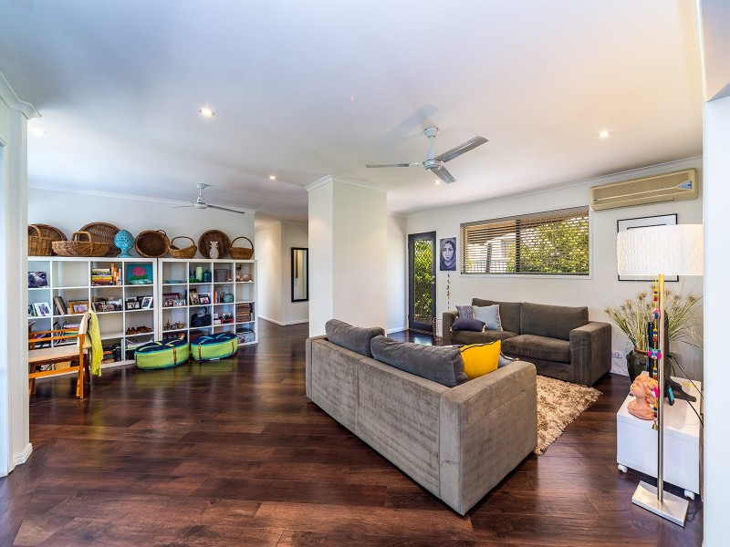 41 Bruce Avenue, Paradise Point QLD 4216