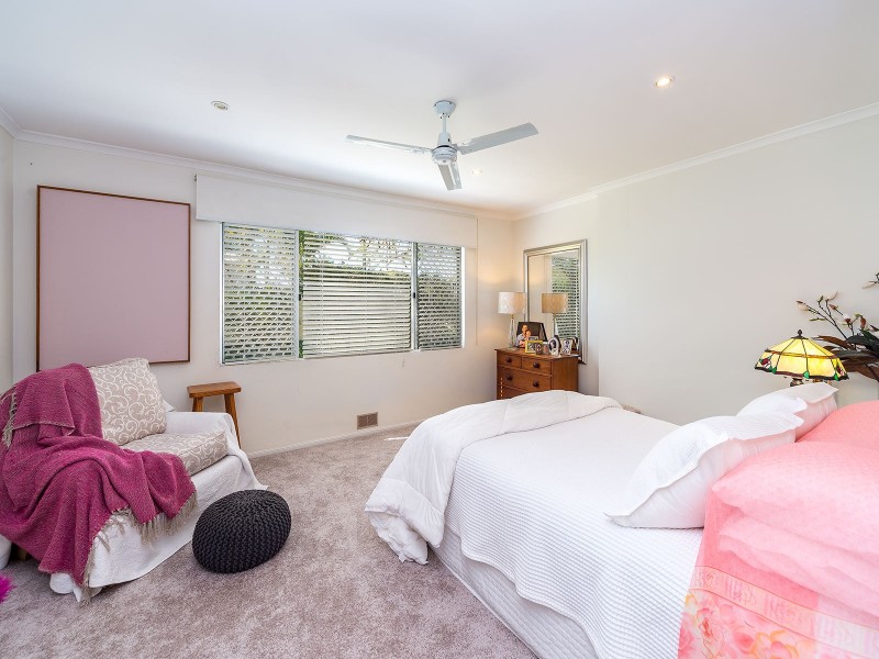 41 Bruce Avenue, Paradise Point QLD 4216