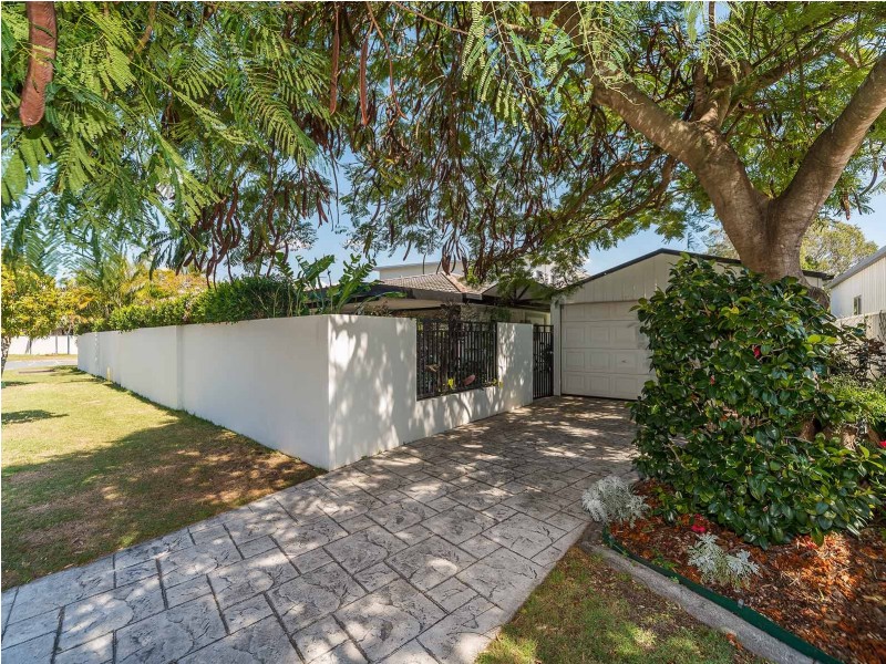 41 Bruce Avenue, Paradise Point QLD 4216