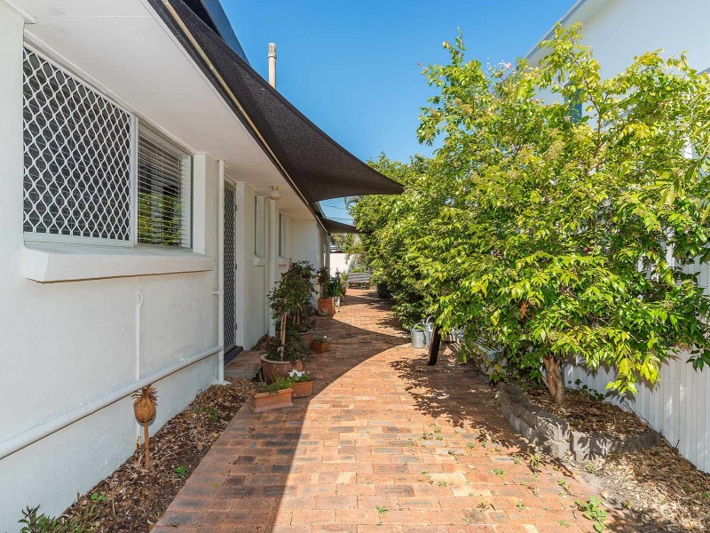 41 Bruce Avenue, Paradise Point QLD 4216