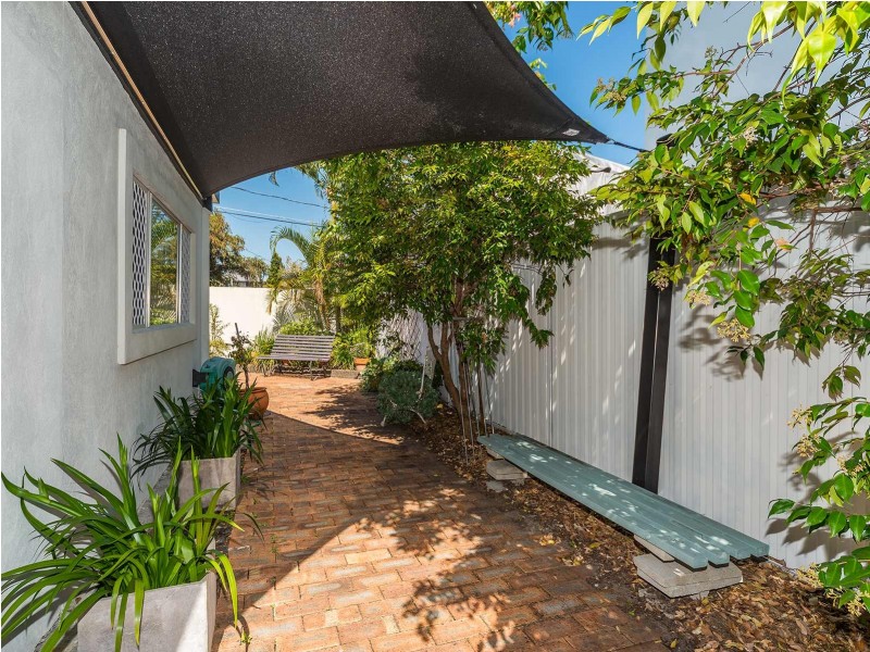 41 Bruce Avenue, Paradise Point QLD 4216