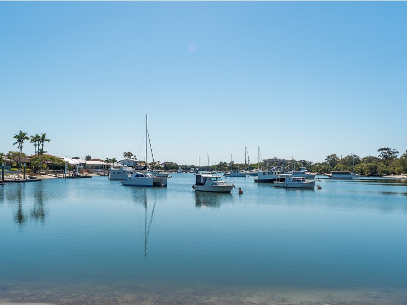 41 Bruce Avenue, Paradise Point QLD 4216