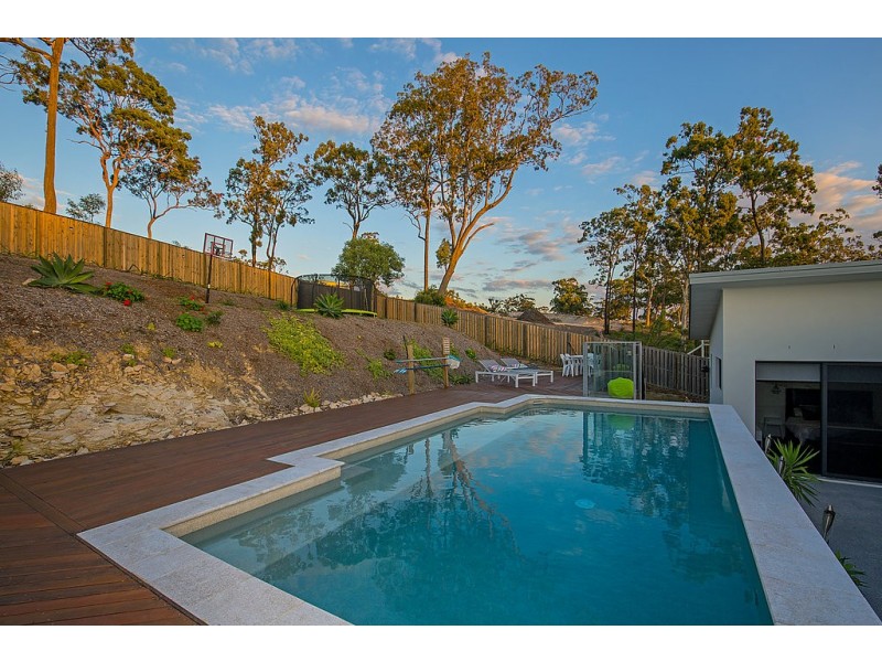 15 Pendragon Drive, Coomera Waters QLD 4209