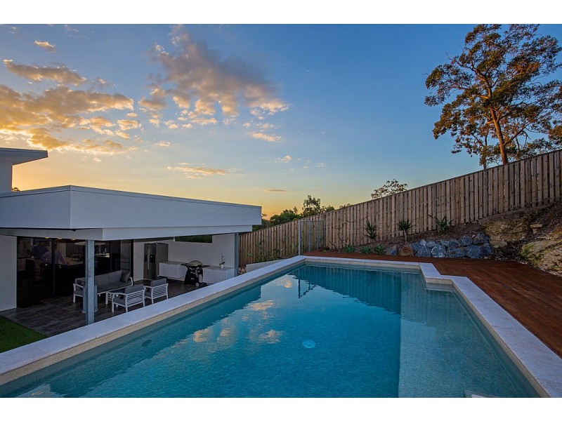 15 Pendragon Drive, Coomera Waters QLD 4209