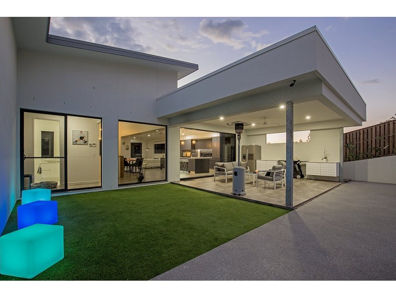 15 Pendragon Drive, Coomera Waters QLD 4209