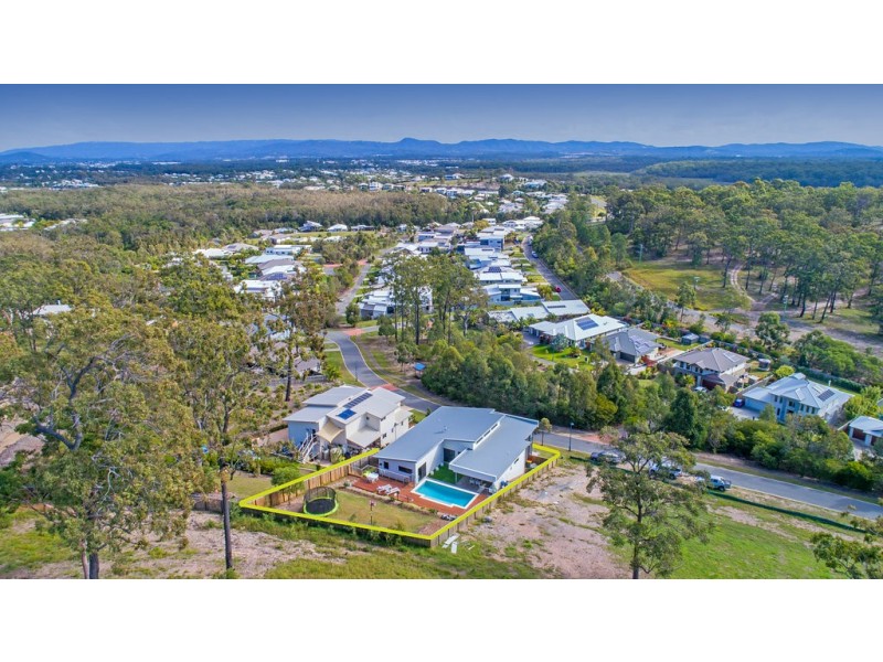 15 Pendragon Drive, Coomera Waters QLD 4209