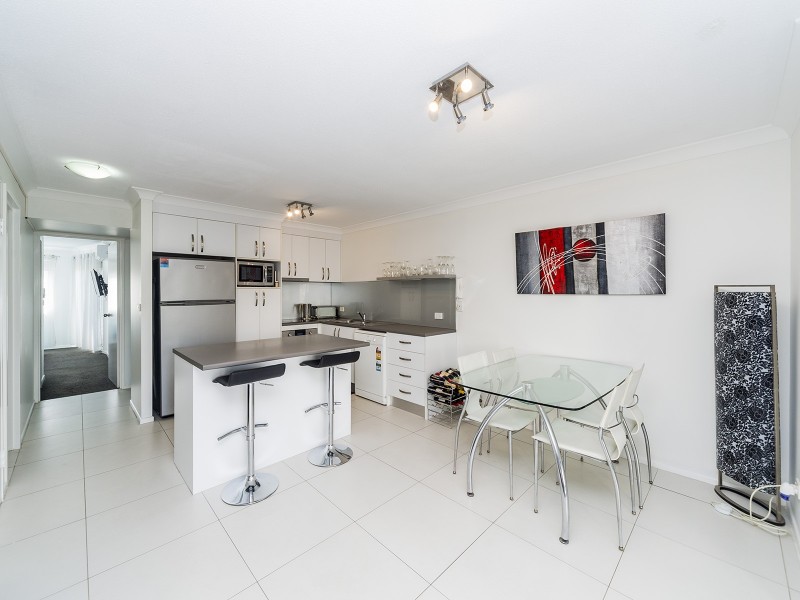 24/37 Bayview Street, Runaway Bay QLD 4216