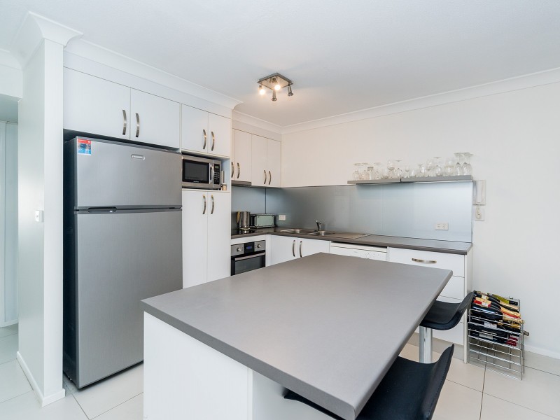 24/37 Bayview Street, Runaway Bay QLD 4216