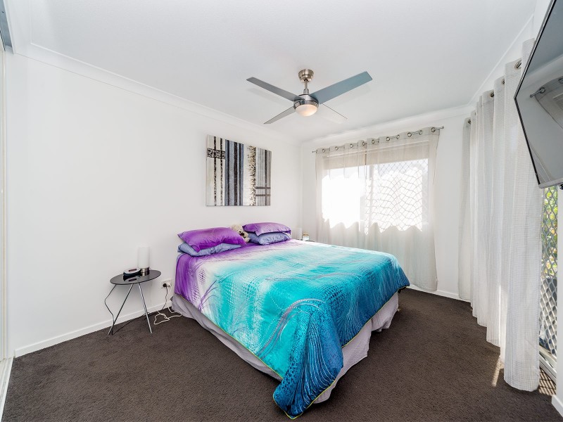 24/37 Bayview Street, Runaway Bay QLD 4216
