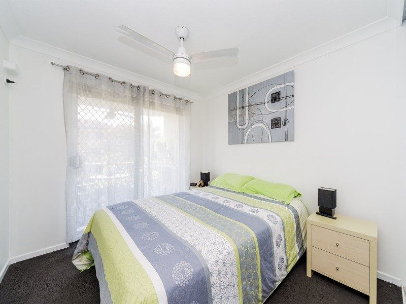 24/37 Bayview Street, Runaway Bay QLD 4216