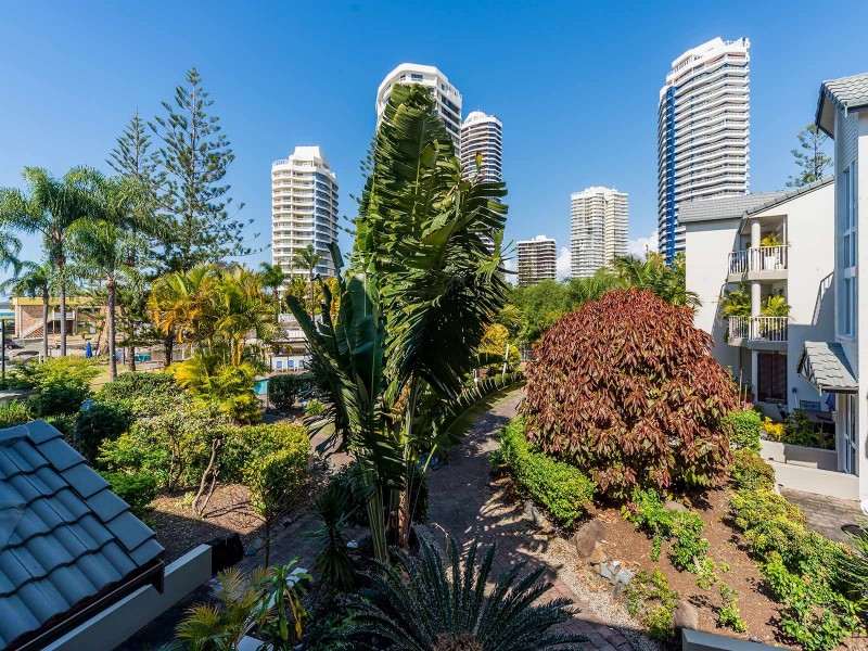 24/37 Bayview Street, Runaway Bay QLD 4216