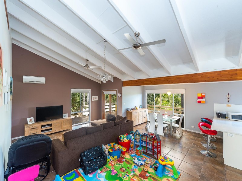 39 Adaminaby Drive, Helensvale QLD 4212