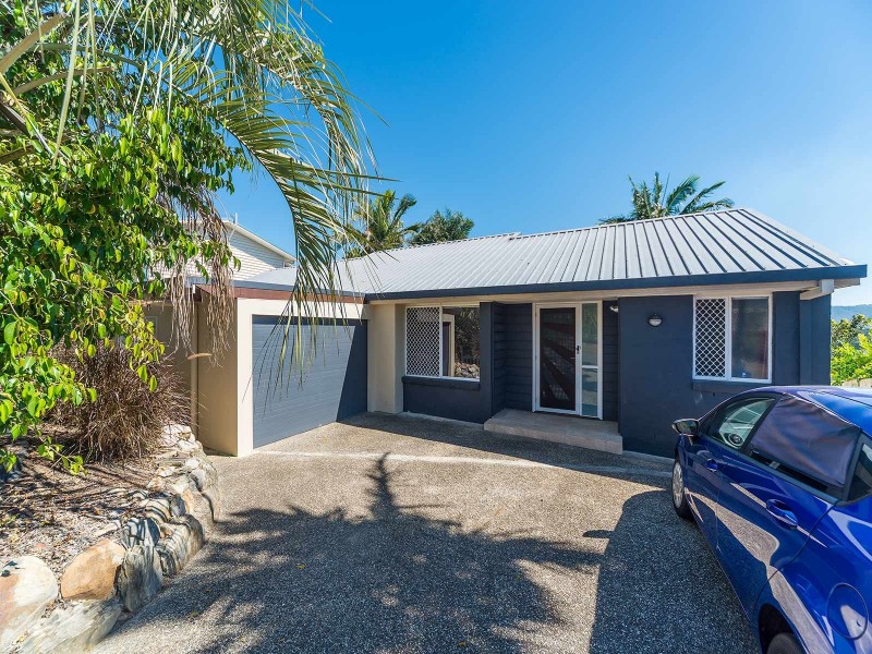 39 Adaminaby Drive, Helensvale QLD 4212