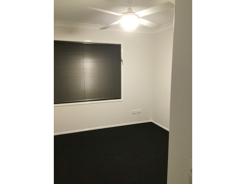 2/11 Teal Avenue, Paradise Point QLD 4216