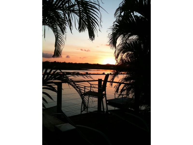 8 Oxley Drive, Paradise Point QLD 4216