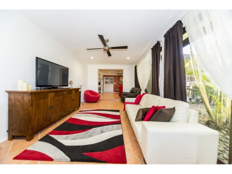 21 Matthew Flinders Drive, Hollywell QLD 4216