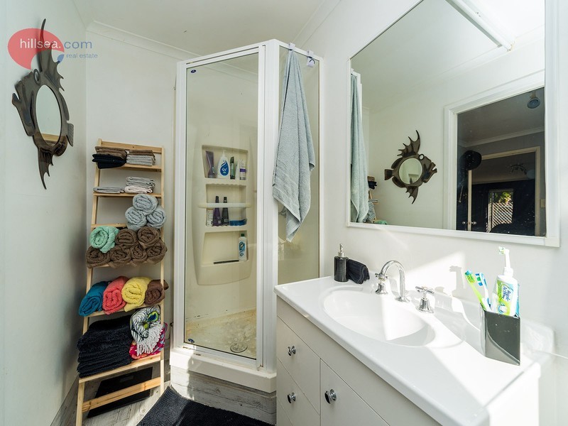 49 Riversdale Road, Oxenford QLD 4210