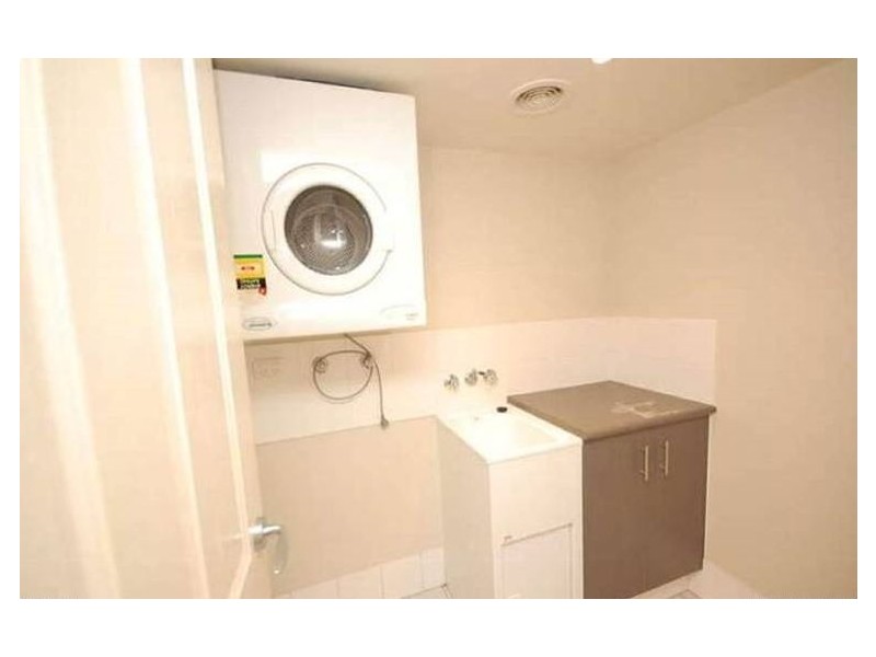 4/46-48 Lenneberg Street, Southport QLD 4215