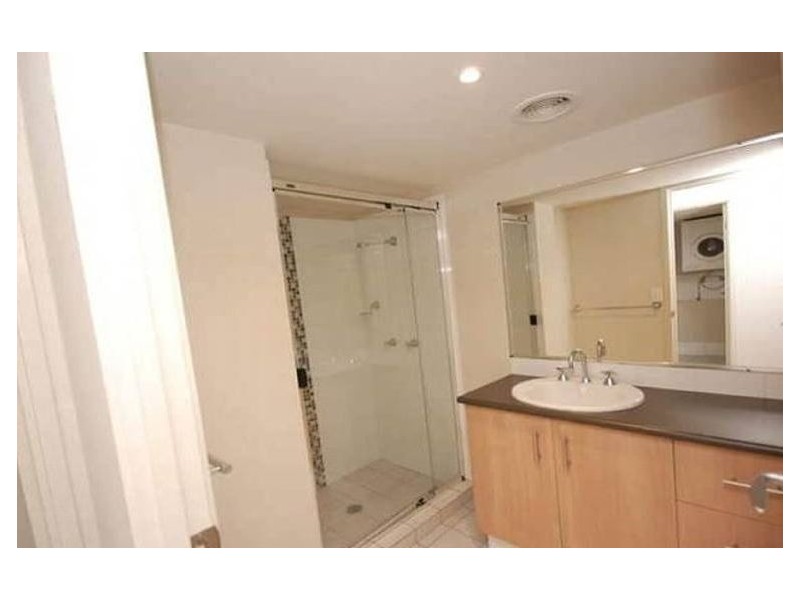 4/46-48 Lenneberg Street, Southport QLD 4215