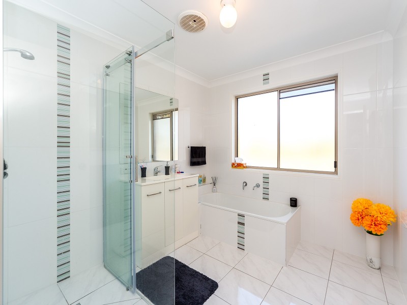 106/601 Pine Ridge Road, Runaway Bay QLD 4216