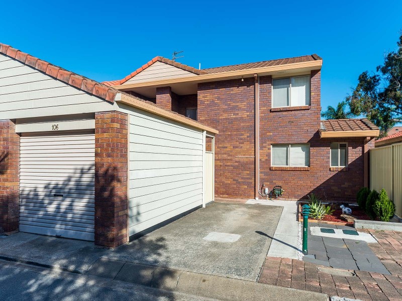 106/601 Pine Ridge Road, Runaway Bay QLD 4216