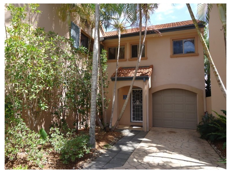 26 John Lund Drive, Hope Island QLD 4212