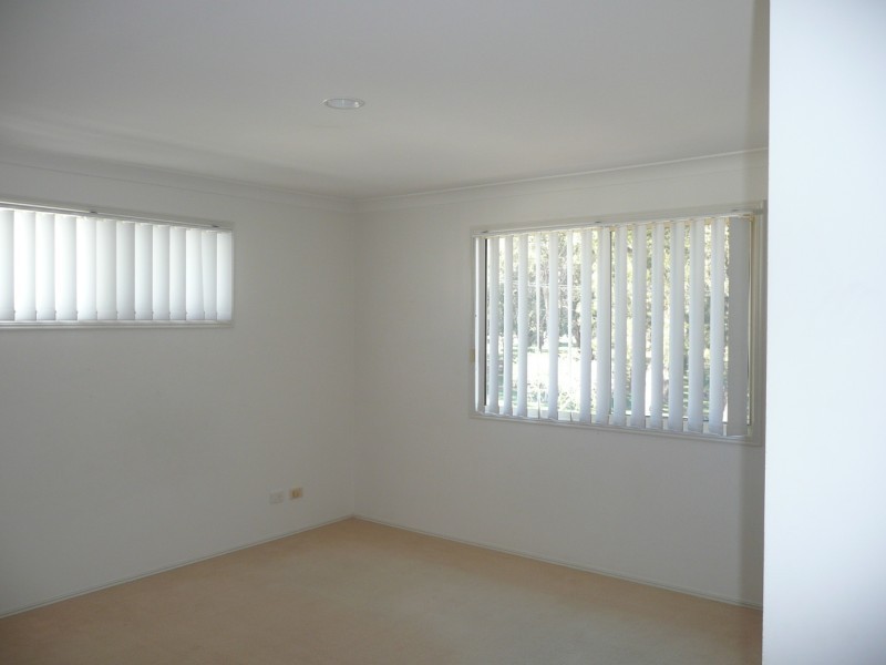 2/87 Stradbroke Street, Runaway Bay QLD 4216