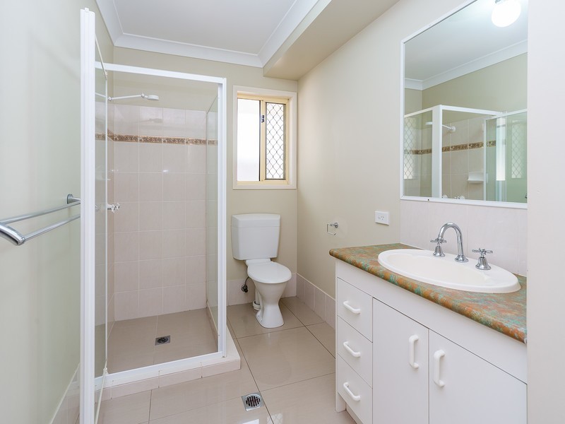 11 Oyster Cove Promenade, Helensvale QLD 4212