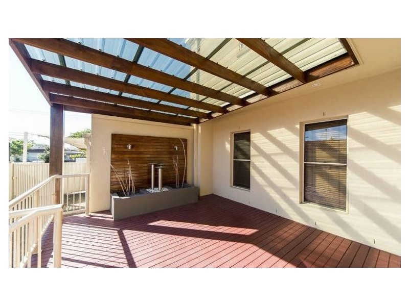 2/22 Nankeen Avenue, Paradise Point QLD 4216